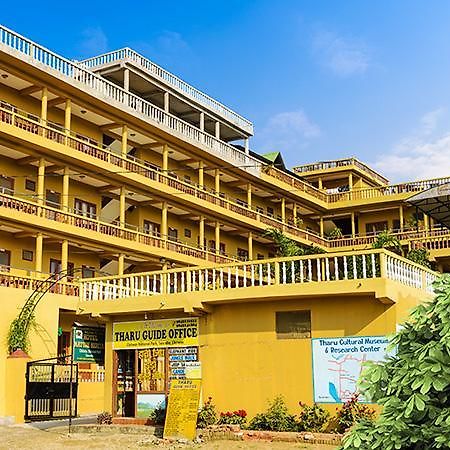 Hotel Nature Heritage Chitwan Exterior foto